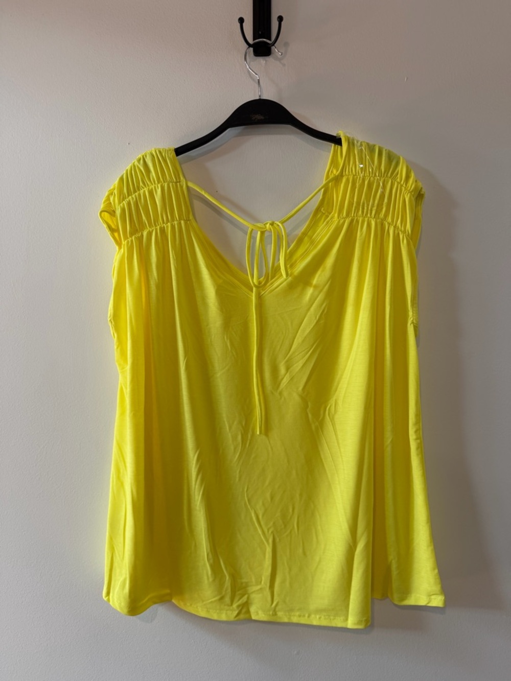 NWT Dear Scarlett Neon Yellow V-Neck Tee Shirt with Back Tie Multiple Sizes - Picture 2 of 4